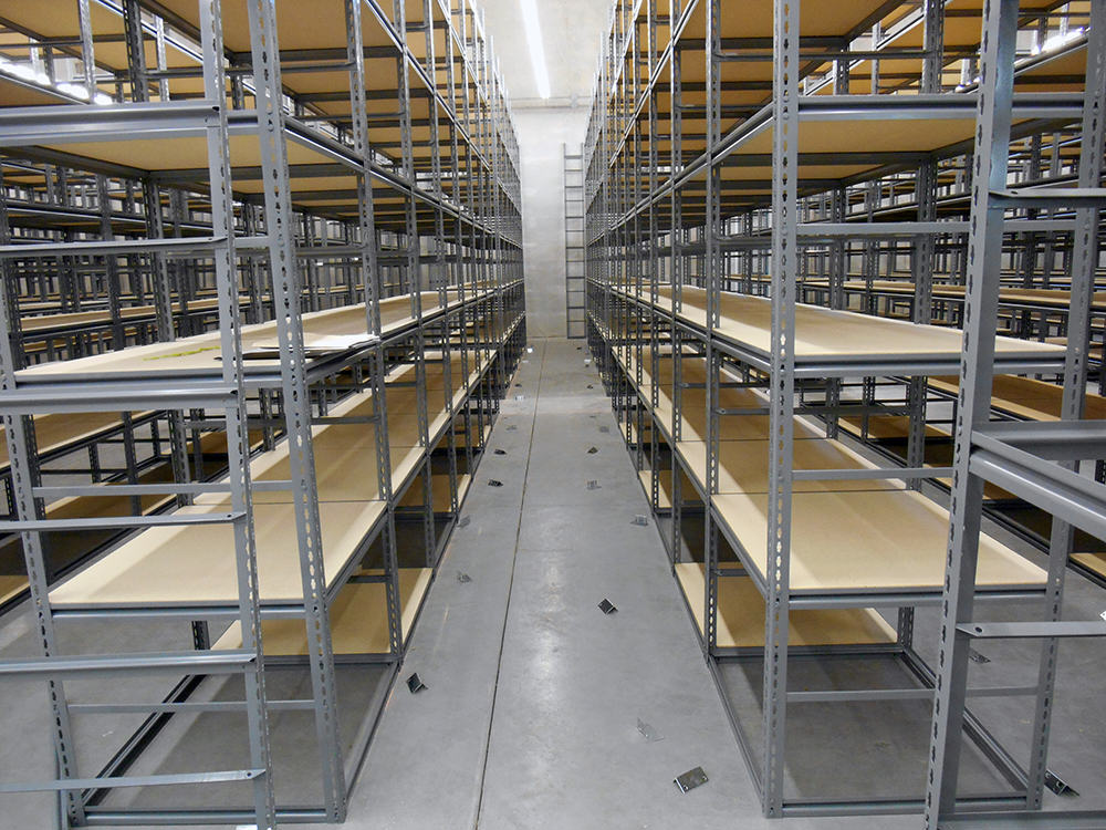 Uses and Types of Rivet Shelving